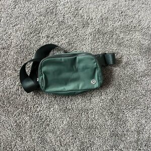 LULU LEMON BELT BAG